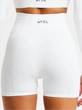 AYBL white reflex seamless short